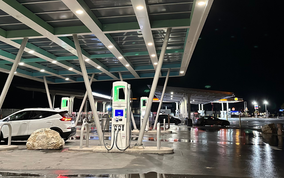 Elektroauto: Schnellladen und die Hitzegefahr für den Akku