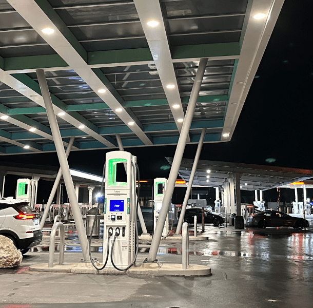 Kostenfaktor Roaminggebühren bei Elektroautos – Wie sieht die Zukunft aus
