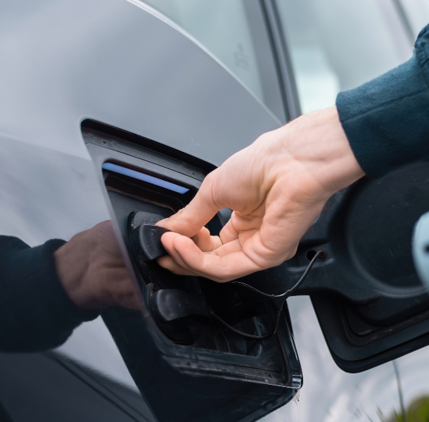 Geplante Steuervorteile für Elektroautos und höhere Steuern für Verbrenner