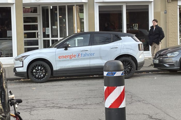 Transformieren Sie Ihre Fahrzeugflotte mit unseren fortschrittlichen Elektromobilitätslösungen. Wir unterstützen Sie bei der Umstellung auf Elektrofahrzeuge, bieten umfassendes Fuhrparkmanagement und sorgen für eine nahtlose Integration in Ihre Unternehmensstruktur.