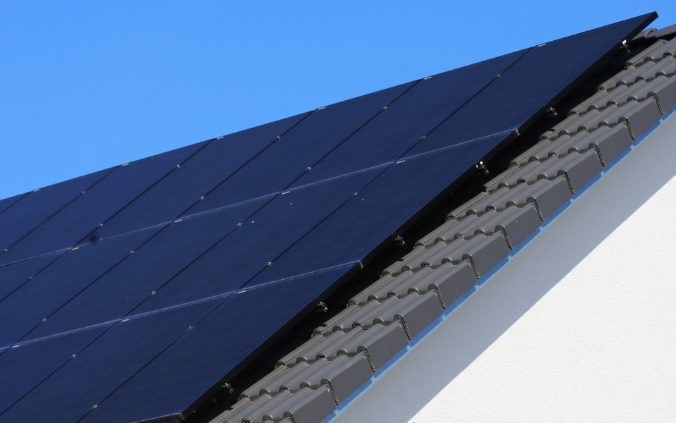 PV-Kannibalisierung: Warum Solaranlagen weniger verdienen. Börsenstrompreise und der Einfluss auf Solaranlagen