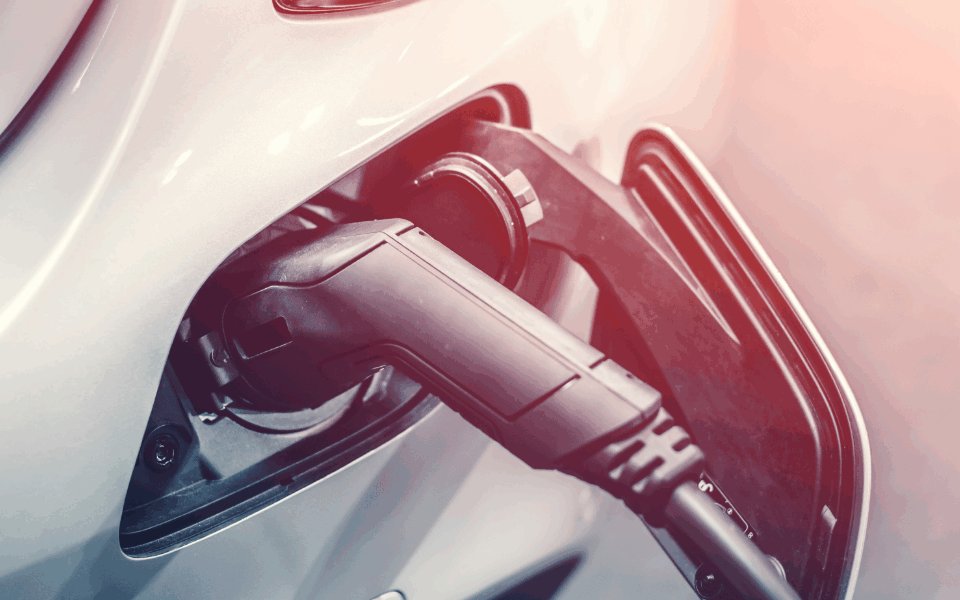 E-Autos günstiger als Verbrenner - Studie belegt Wende