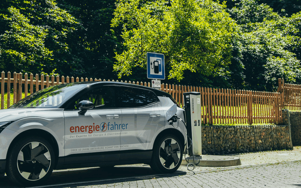 AFIR-Reform: Endlich faire E-Auto-Ladepreise 2026