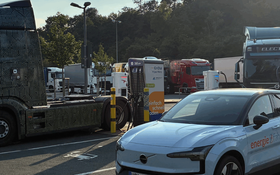 Durchleitungsmodell E-Auto: Stromvertrag mitnehmen