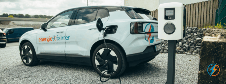 Elektroauto steuerfrei laden: Abrechnung Arbeitgeber & zuhause