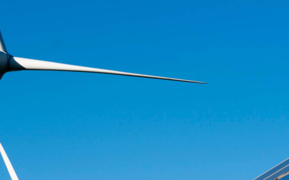 Hybrider Netzanschluss: PV und Wind teilen sich den Anschluss